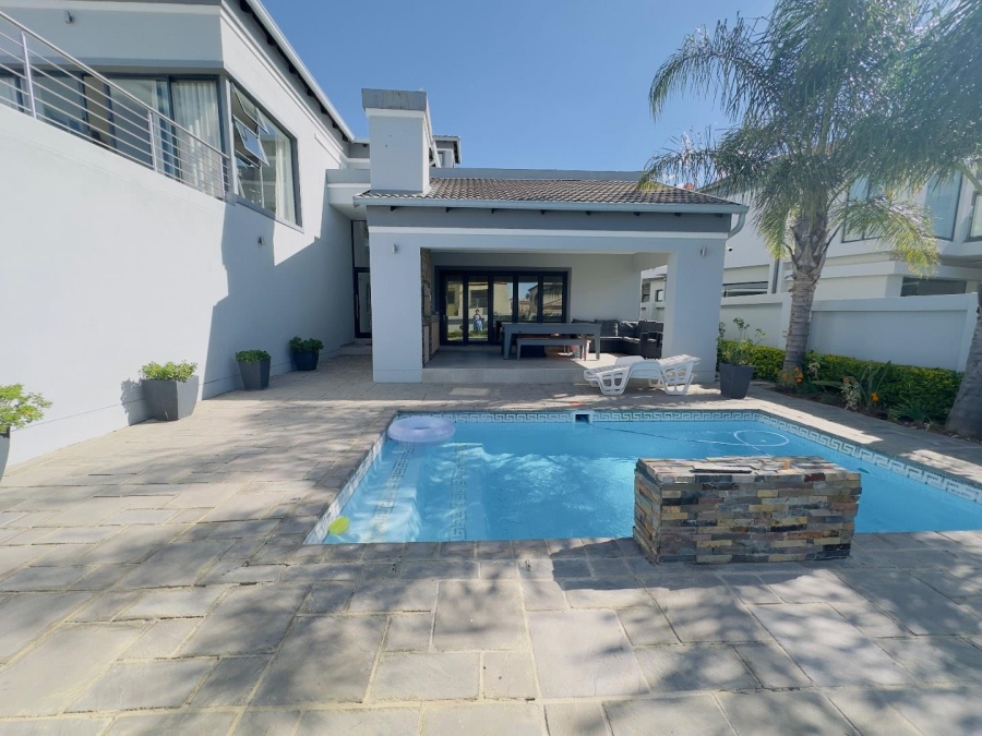 4 Bedroom Property for Sale in Blue Valley Golf Estate Gauteng