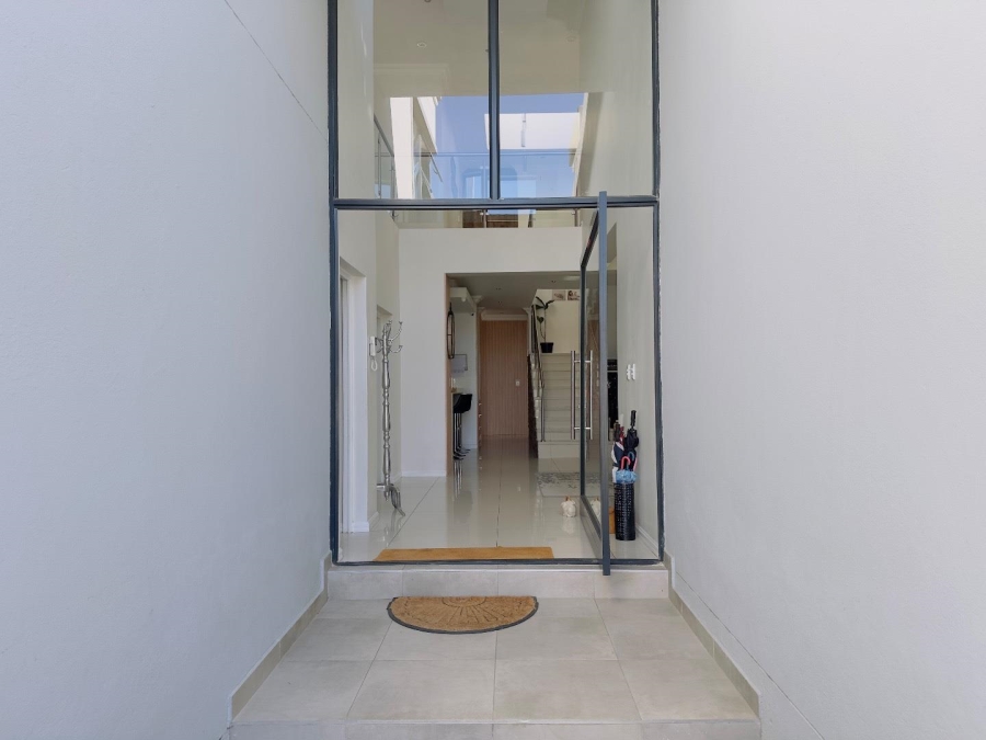 4 Bedroom Property for Sale in Blue Valley Golf Estate Gauteng