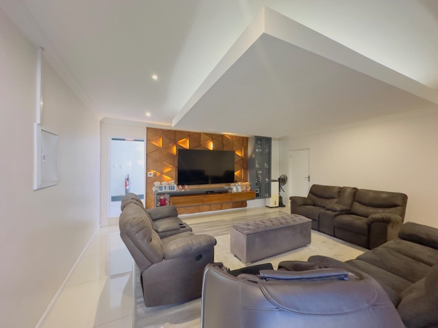 4 Bedroom Property for Sale in Blue Valley Golf Estate Gauteng