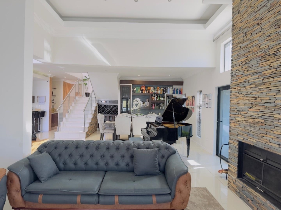 4 Bedroom Property for Sale in Blue Valley Golf Estate Gauteng