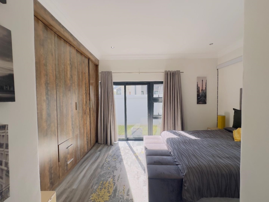 4 Bedroom Property for Sale in Blue Valley Golf Estate Gauteng