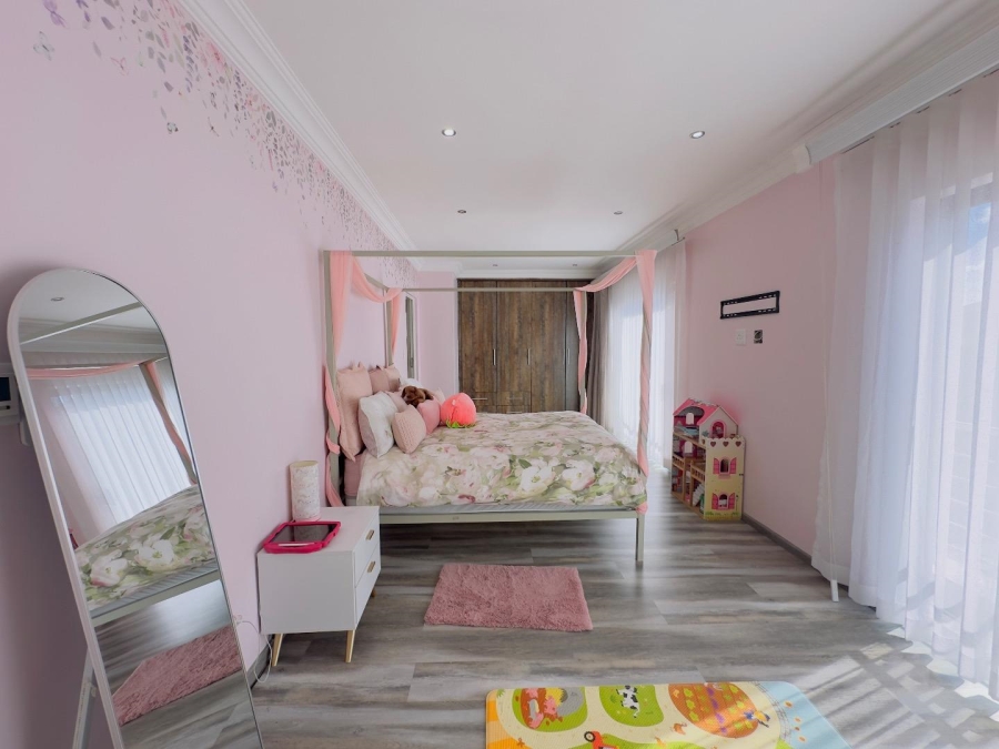 4 Bedroom Property for Sale in Blue Valley Golf Estate Gauteng