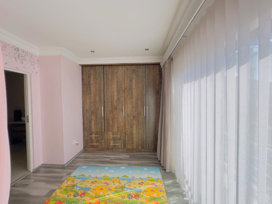 4 Bedroom Property for Sale in Blue Valley Golf Estate Gauteng