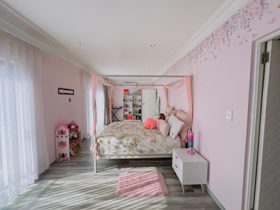 4 Bedroom Property for Sale in Blue Valley Golf Estate Gauteng