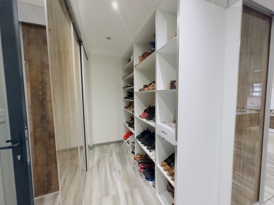 4 Bedroom Property for Sale in Blue Valley Golf Estate Gauteng