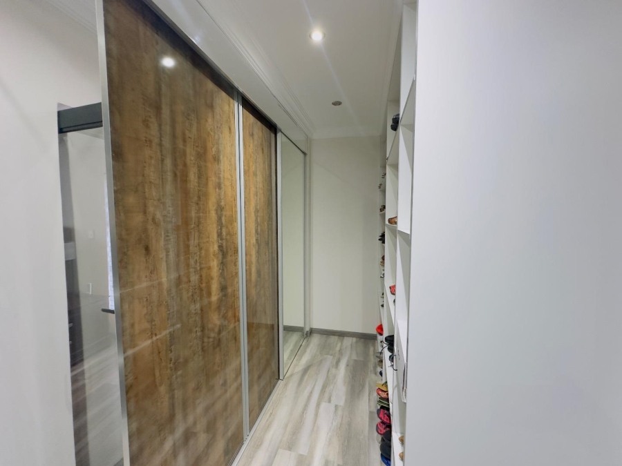 4 Bedroom Property for Sale in Blue Valley Golf Estate Gauteng