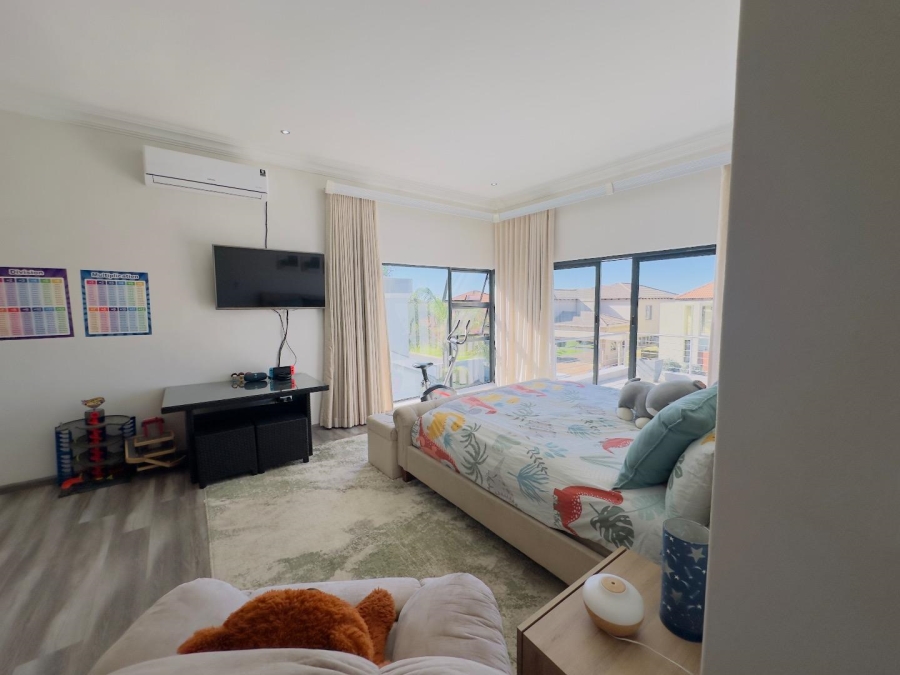 4 Bedroom Property for Sale in Blue Valley Golf Estate Gauteng