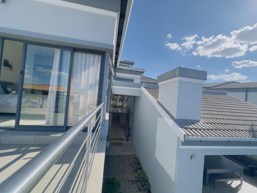 4 Bedroom Property for Sale in Blue Valley Golf Estate Gauteng