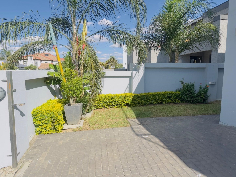 4 Bedroom Property for Sale in Blue Valley Golf Estate Gauteng