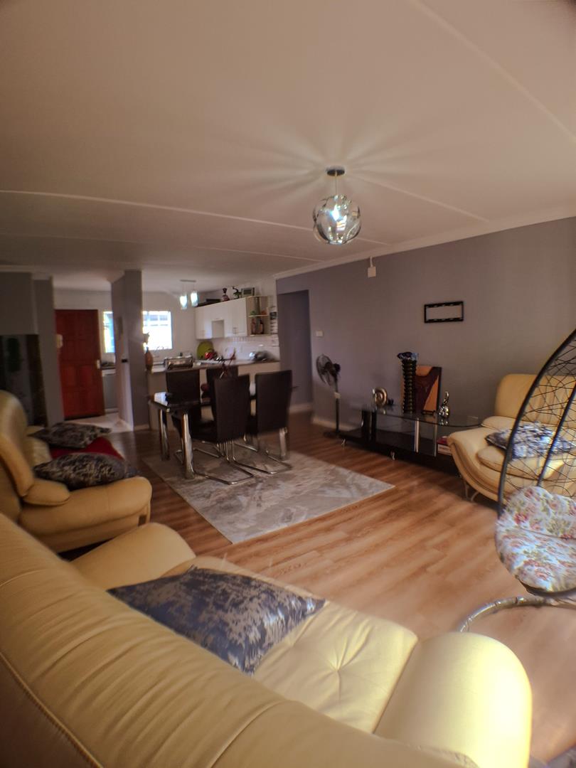 3 Bedroom Property for Sale in Elardus Park Gauteng