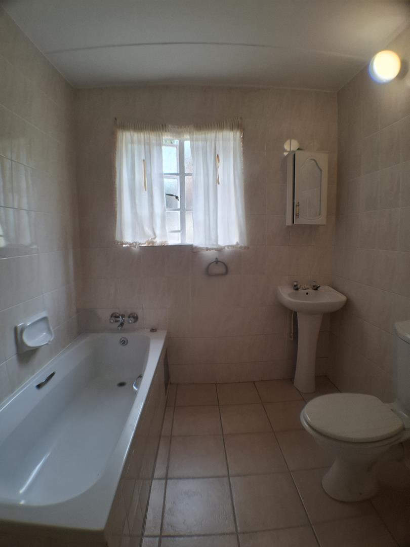 3 Bedroom Property for Sale in Elardus Park Gauteng