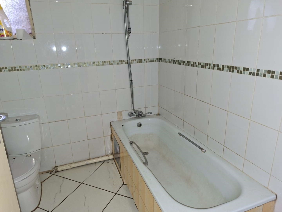 2 Bedroom Property for Sale in Claremont Gauteng