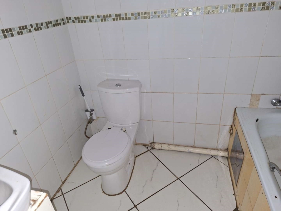 2 Bedroom Property for Sale in Claremont Gauteng