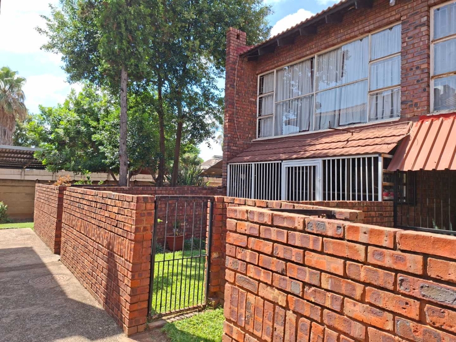 2 Bedroom Property for Sale in Claremont Gauteng