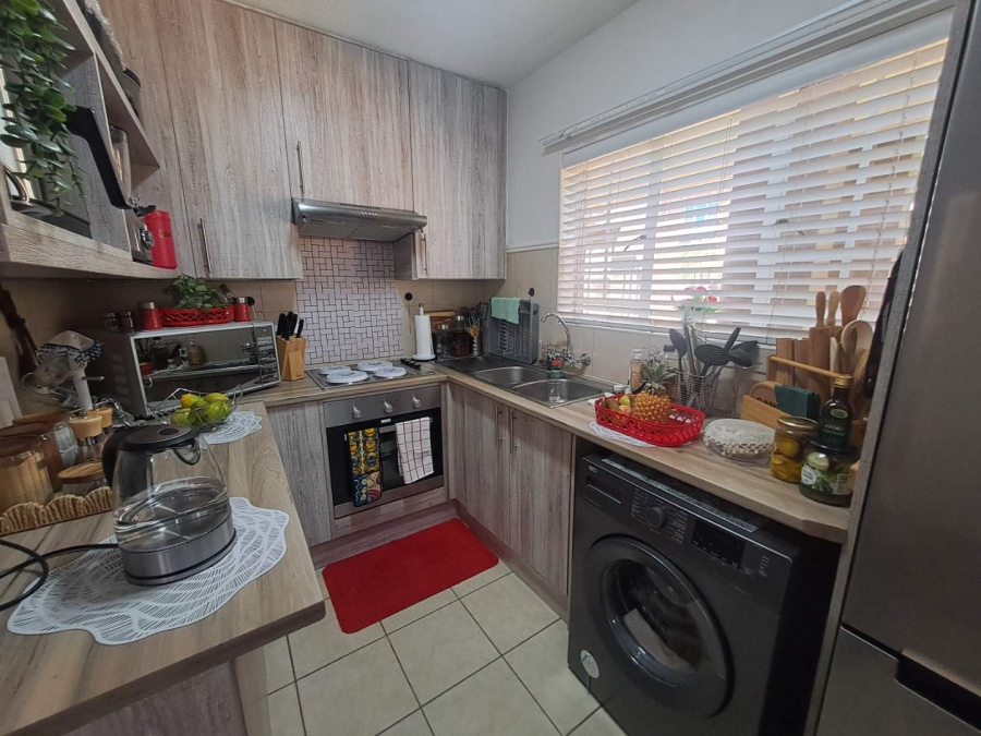 2 Bedroom Property for Sale in Eco Park Gauteng