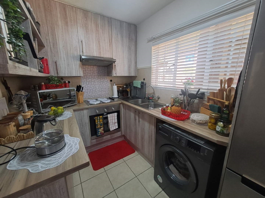 2 Bedroom Property for Sale in Eco Park Gauteng