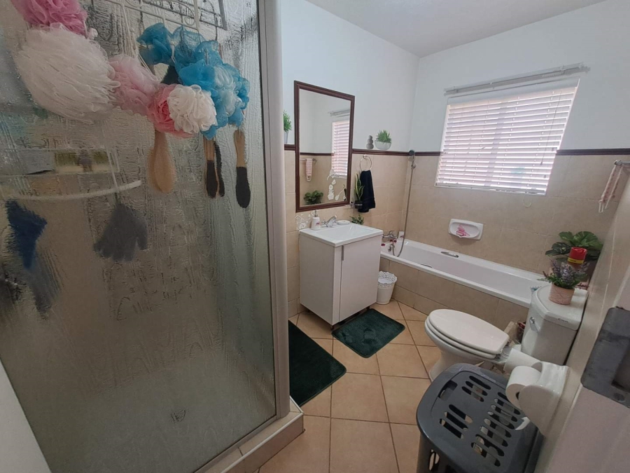 2 Bedroom Property for Sale in Eco Park Gauteng