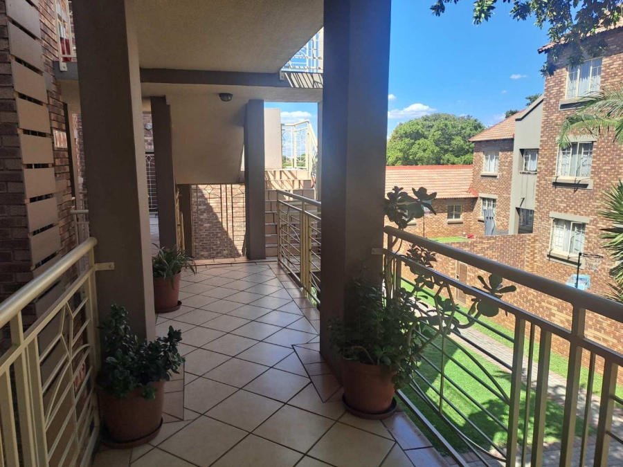 2 Bedroom Property for Sale in Eco Park Gauteng