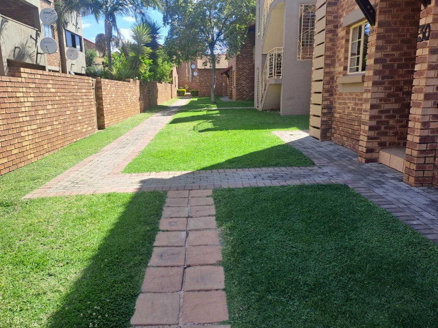 2 Bedroom Property for Sale in Eco Park Gauteng