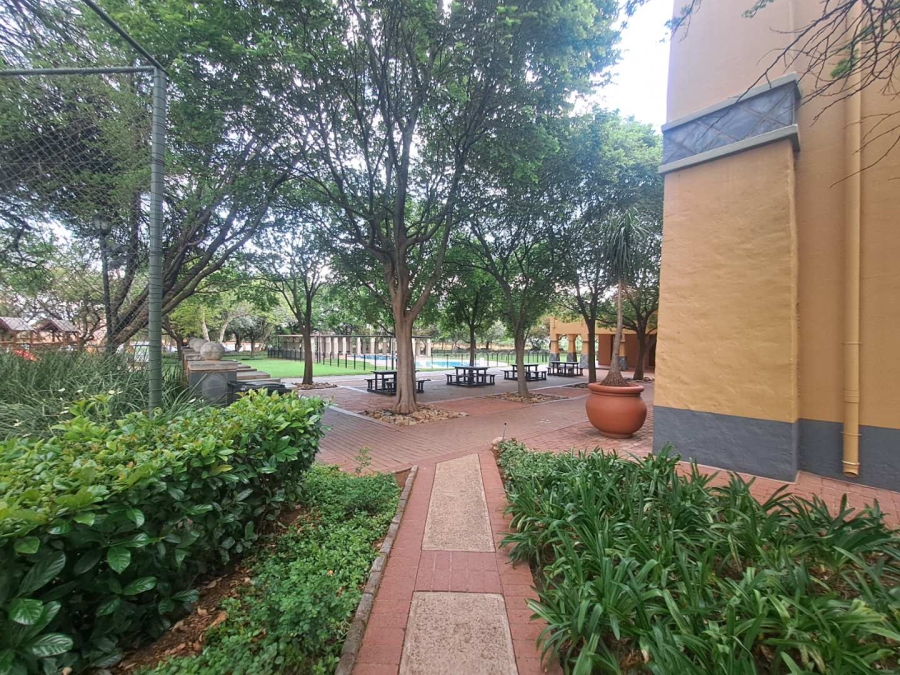 2 Bedroom Property for Sale in Eco Park Gauteng