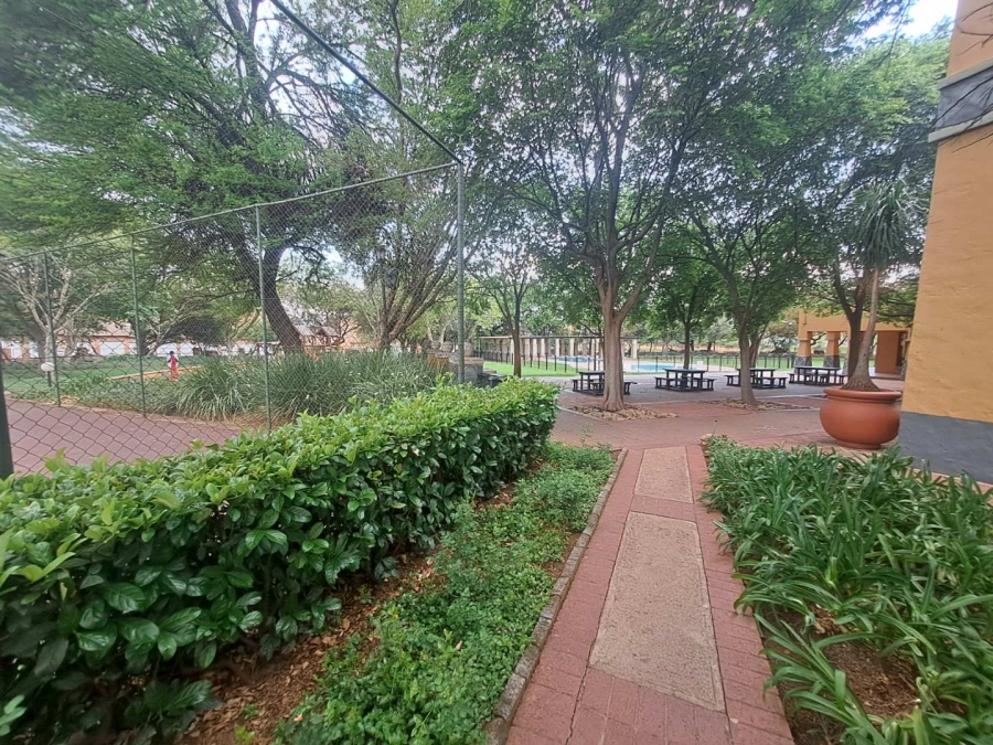 2 Bedroom Property for Sale in Eco Park Gauteng