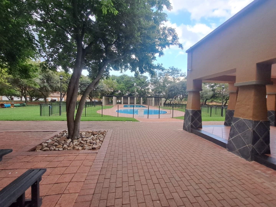 2 Bedroom Property for Sale in Eco Park Gauteng