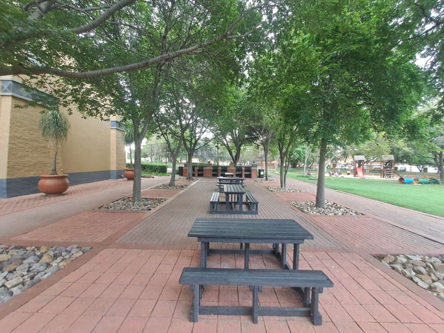 2 Bedroom Property for Sale in Eco Park Gauteng