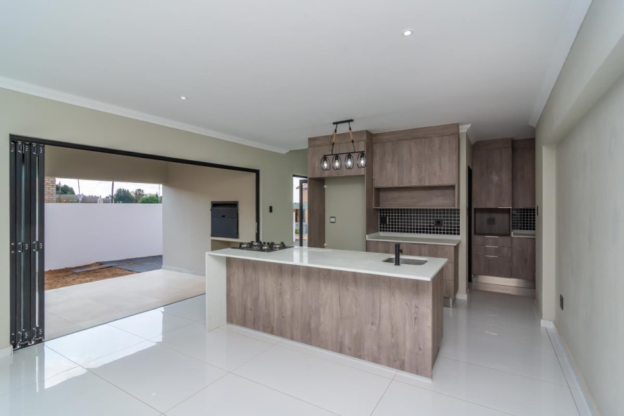 4 Bedroom Property for Sale in Homes Haven Gauteng