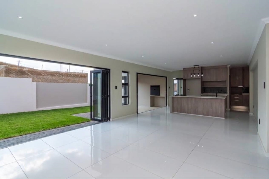 4 Bedroom Property for Sale in Homes Haven Gauteng