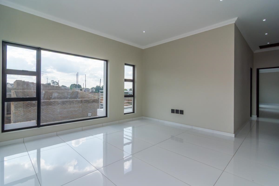 4 Bedroom Property for Sale in Homes Haven Gauteng