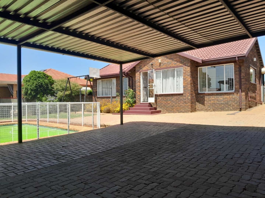 3 Bedroom Property for Sale in Elandspark Gauteng