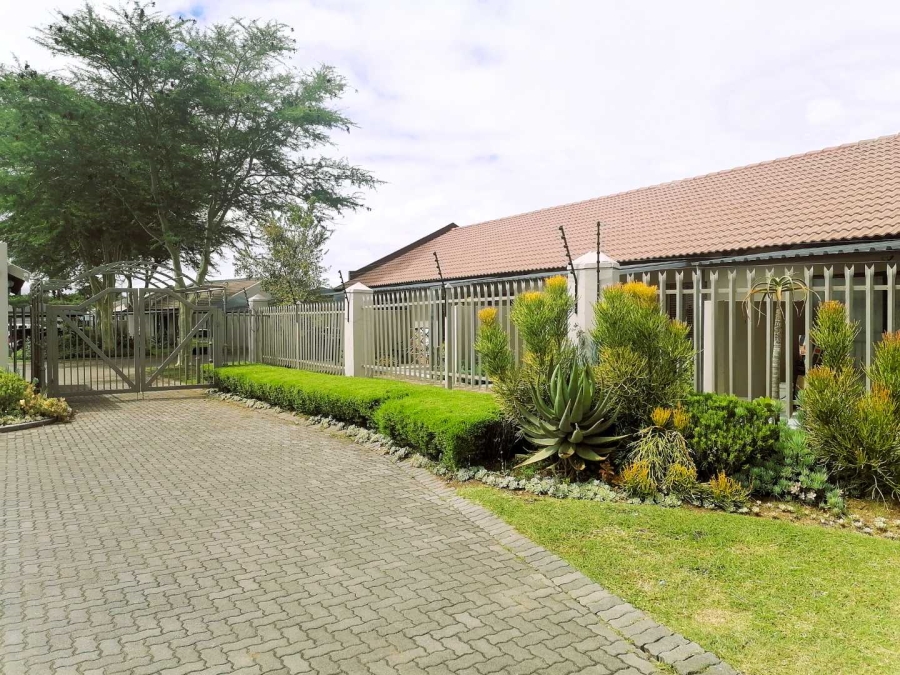 2 Bedroom Property for Sale in Eldorette Gauteng