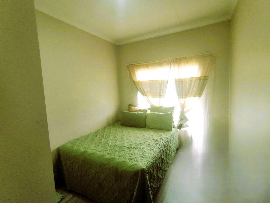 2 Bedroom Property for Sale in Eldorette Gauteng