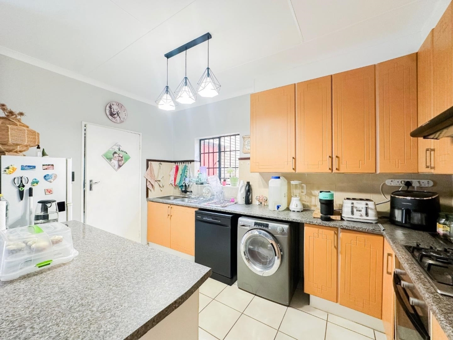 2 Bedroom Property for Sale in Equestria Gauteng