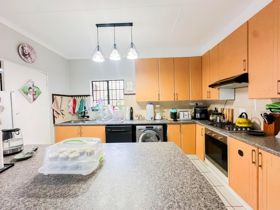 2 Bedroom Property for Sale in Equestria Gauteng