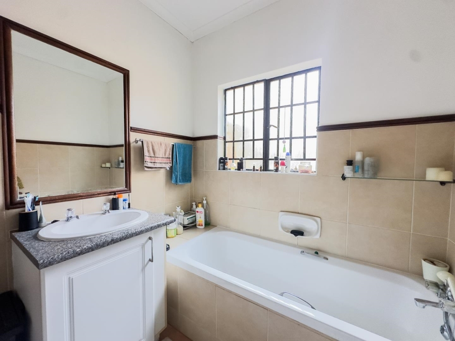 2 Bedroom Property for Sale in Equestria Gauteng