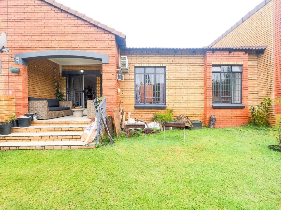 2 Bedroom Property for Sale in Equestria Gauteng