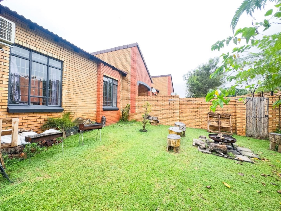 2 Bedroom Property for Sale in Equestria Gauteng