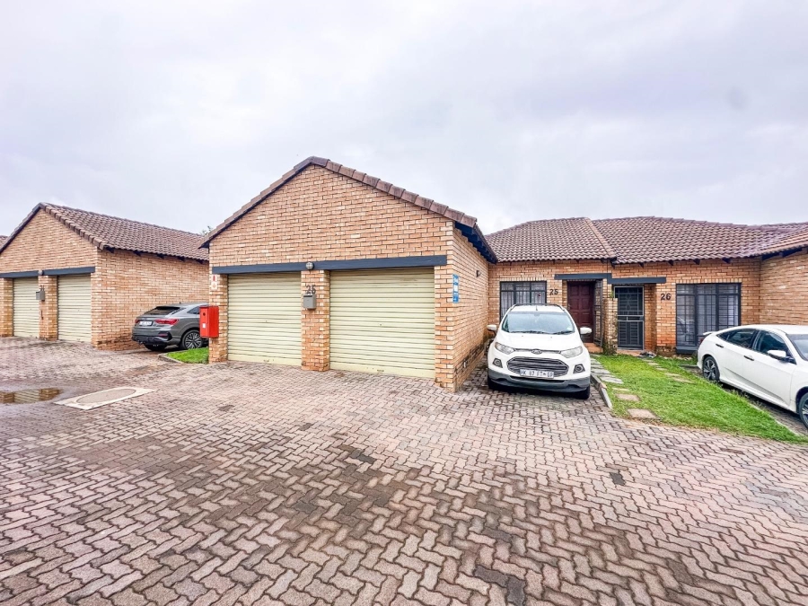 2 Bedroom Property for Sale in Equestria Gauteng