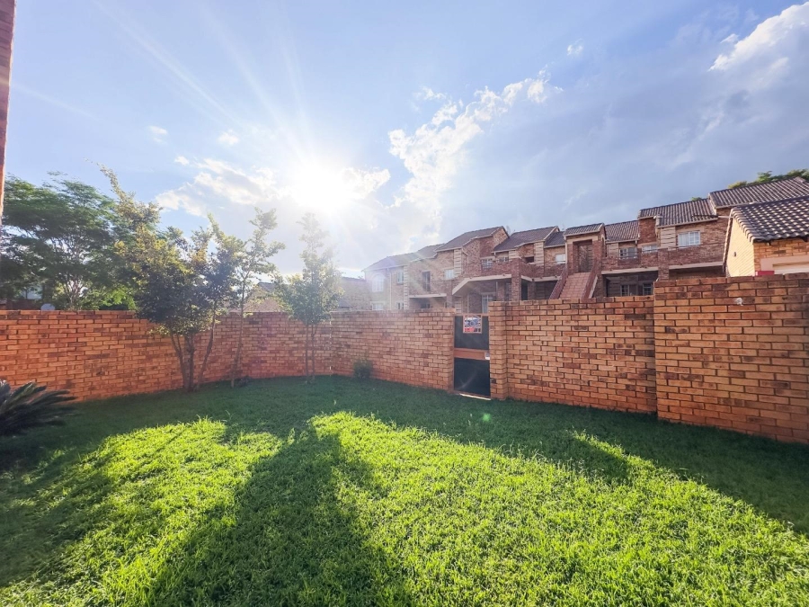 2 Bedroom Property for Sale in Mooikloof Ridge Gauteng