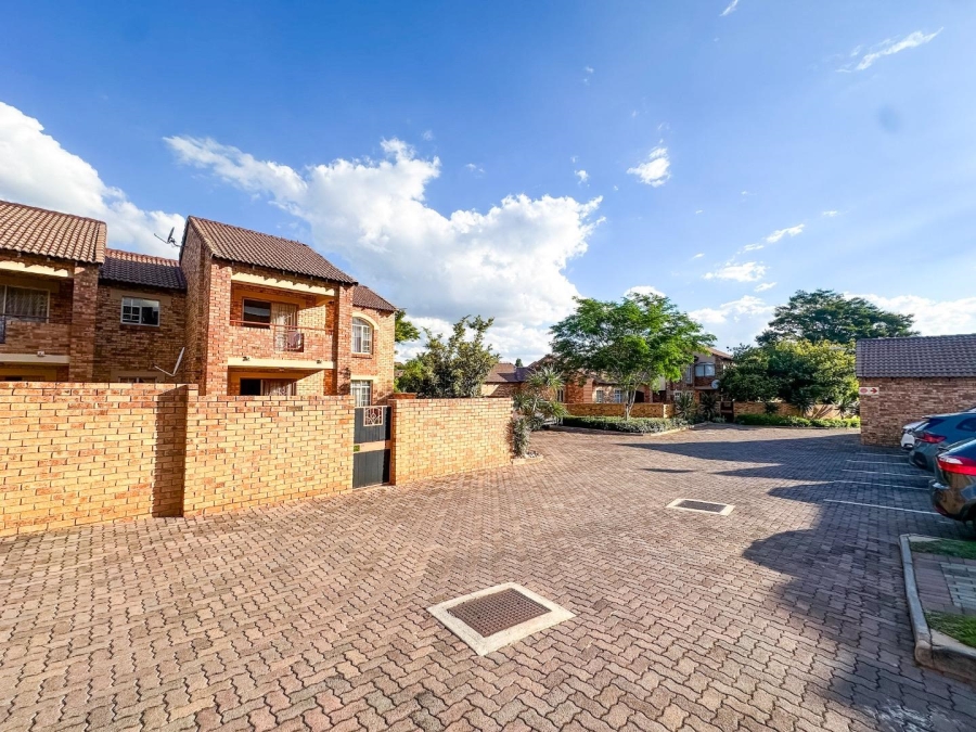 2 Bedroom Property for Sale in Mooikloof Ridge Gauteng