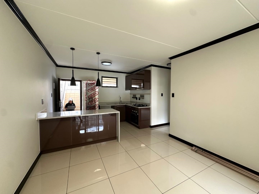 To Let 1 Bedroom Property for Rent in Blue Hills Gauteng