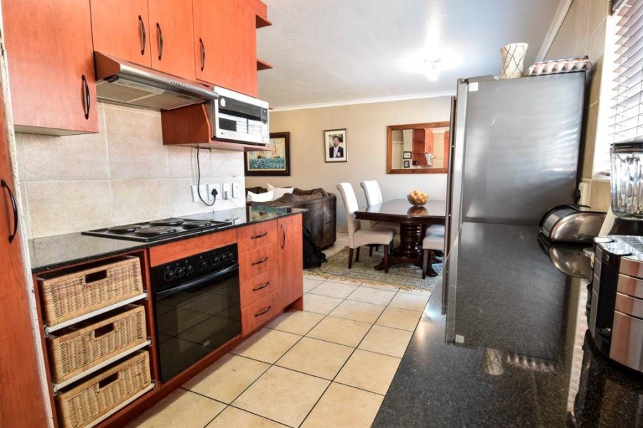 3 Bedroom Property for Sale in Wilgeheuwel Gauteng