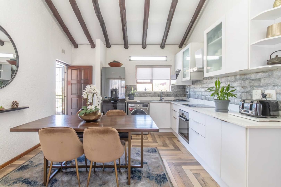 To Let 2 Bedroom Property for Rent in Paulshof Gauteng