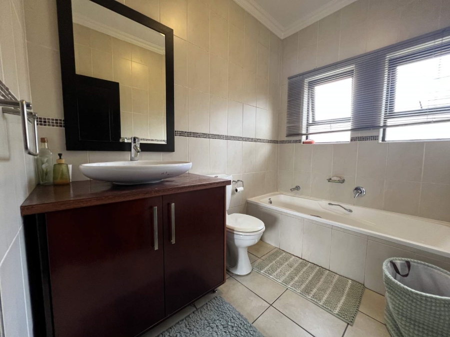 3 Bedroom Property for Sale in North Riding Gauteng
