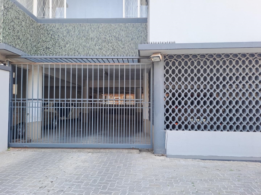 3 Bedroom Property for Sale in Illovo Gauteng