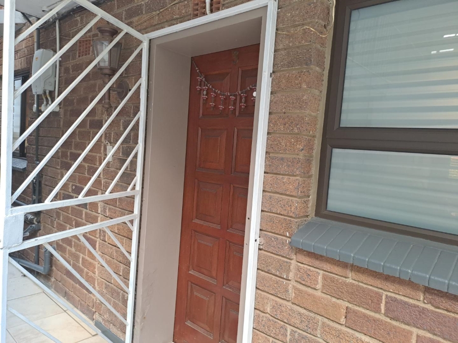 3 Bedroom Property for Sale in Illovo Gauteng