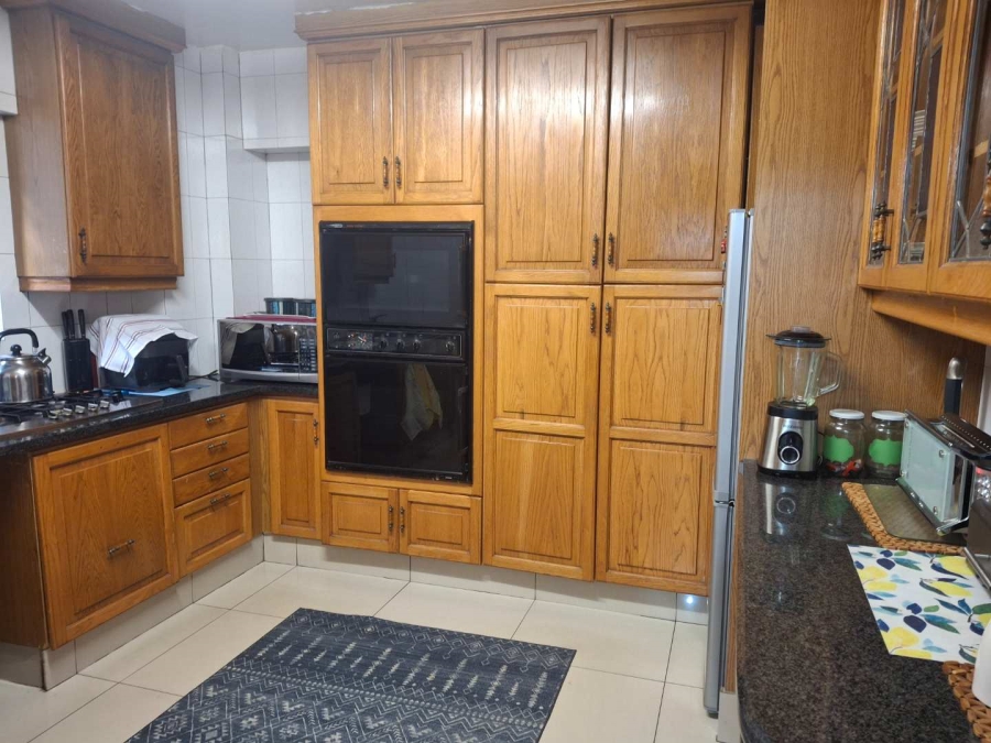 3 Bedroom Property for Sale in Illovo Gauteng