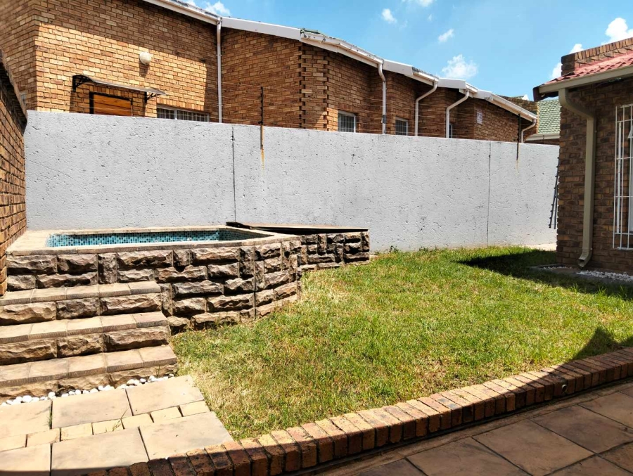 To Let 2 Bedroom Property for Rent in Meyersdal Gauteng