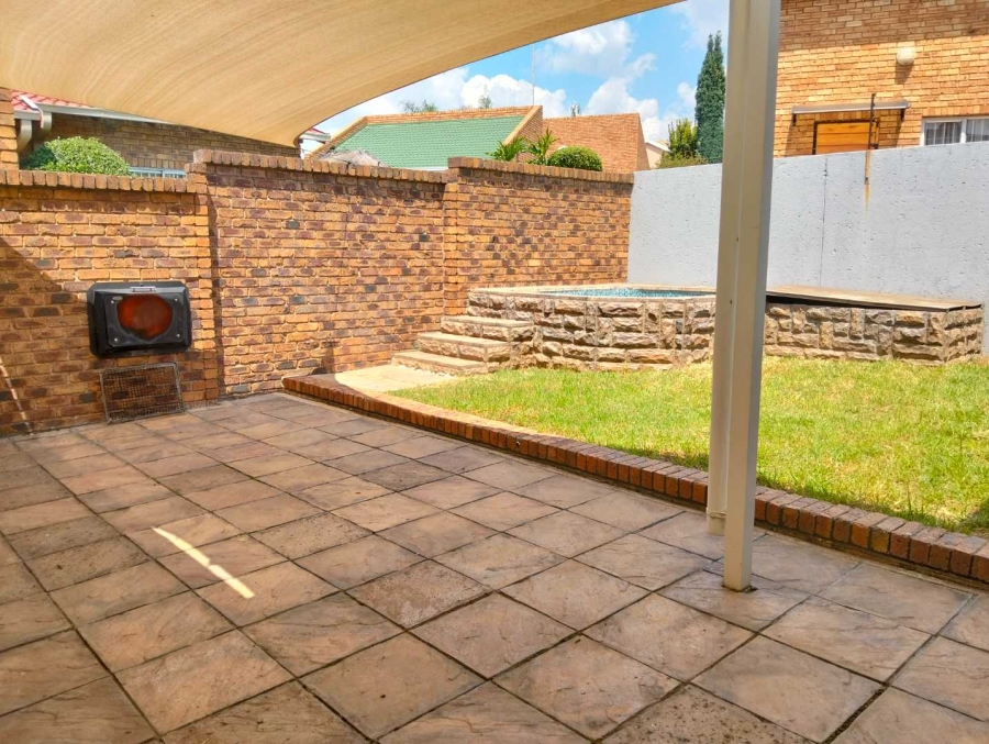To Let 2 Bedroom Property for Rent in Meyersdal Gauteng